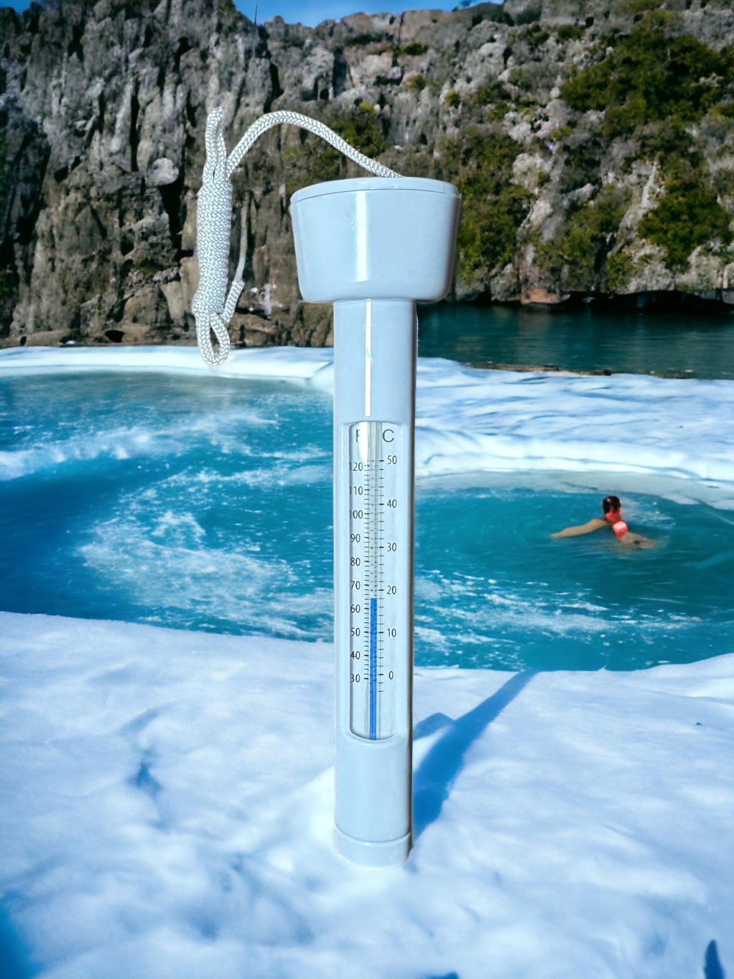 ICEBERG Floating Water Thermometer  – for Ice Baths, Pools, Spas, Hot Tubs – Celsius & Fahrenheit
