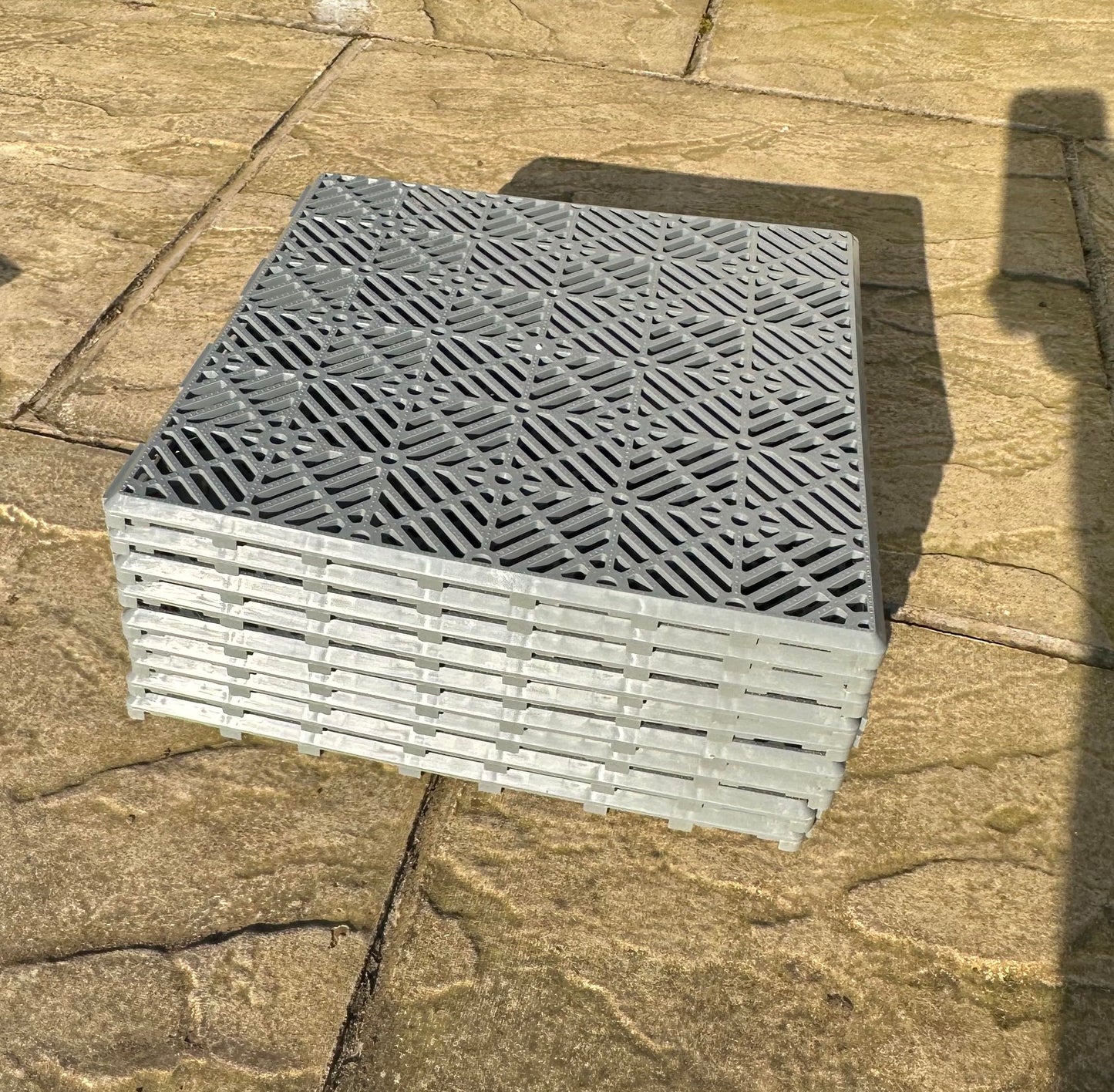 Outdoor Ice Cold Bath, Plunge Pool Floor Tiles | Floor Mat for Garden Patio, Grass, Easy Setup & Cleaning